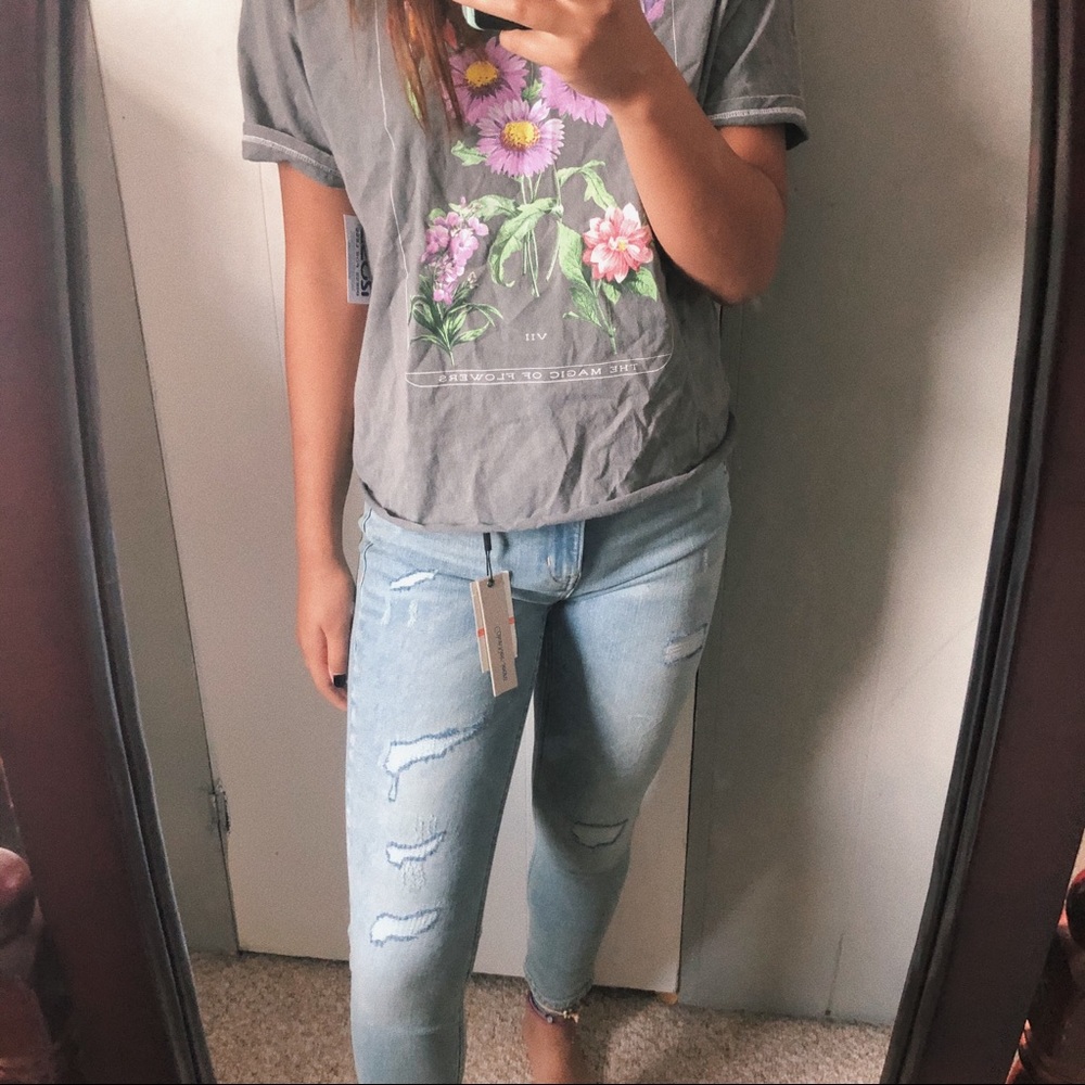 ❌SOLD❌ Calvin Klein Jeans 🤍 - Picture 4 of 8